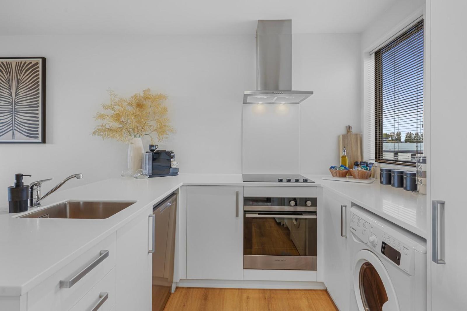 The Salisbury - 2 Bedroom Home Christchurch Dış mekan fotoğraf